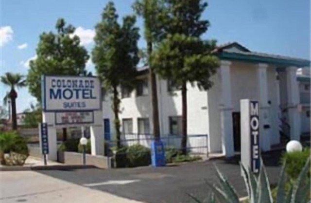 Colonade Motel