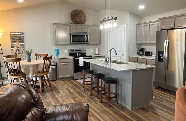 Colorado Comfort in this brand new 2.5 bedroom house with Hot Tub and near Lake!