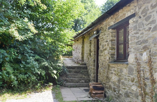 Come and relax and unwind, and spend days visiting market towns and picturesque villages.