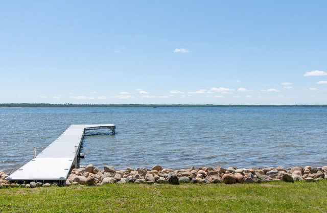 Come enjoy a nice relaxing week in Brainerd MN on North Long Lake.