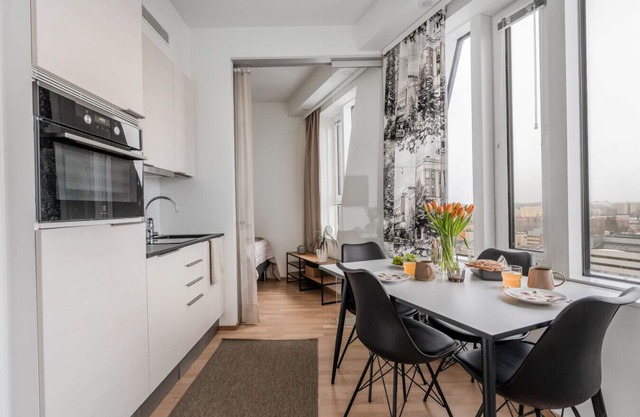 Come in! "Topaasi 3" Magnificent 1bd above skies!