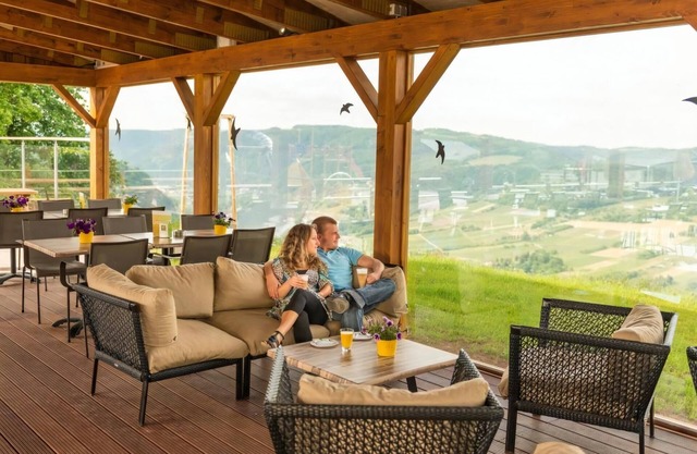 Comfort 6-person bungalow - Extra accessible in the holiday park Landal Mont Royal