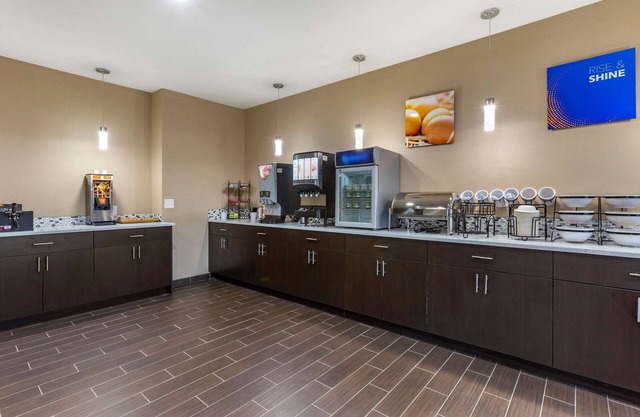 Comfort Inn & Suites Alameda at Albuquerque Balloon Fiesta Park