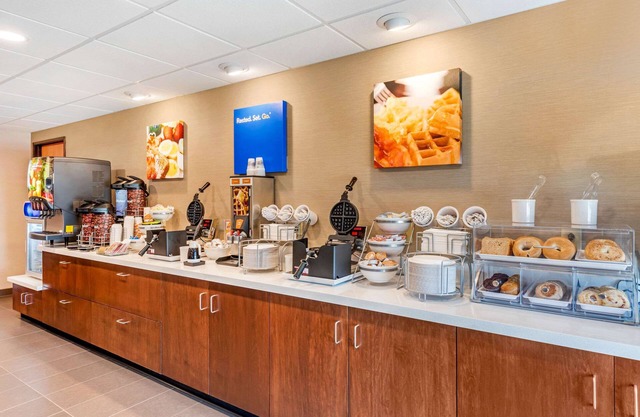 Comfort Inn & Suites near Route 66
