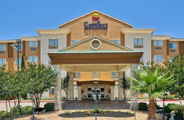 Comfort Inn & Suites Texas Hill Country