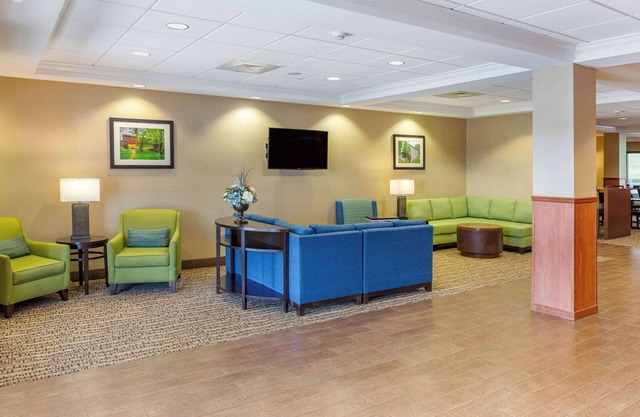 Comfort Suites Lancaster Amish Country