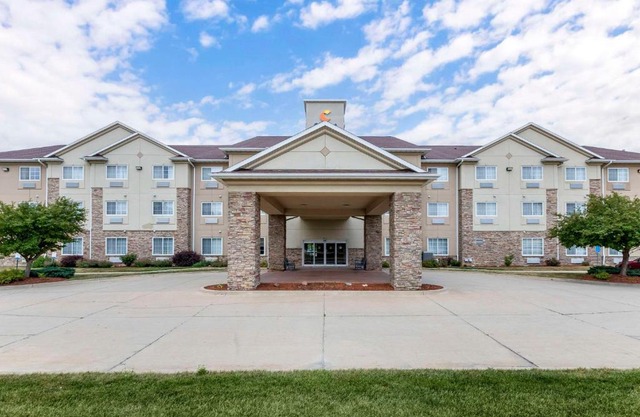 Comfort Suites