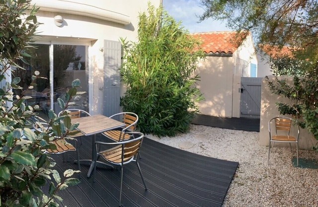 Comfortable house 200m from the beach
