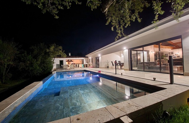 Comfortable 200m2 villa with swimming pool and pétanque court