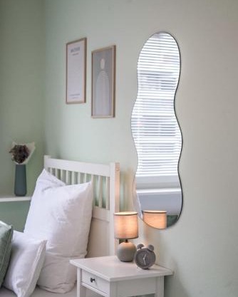 Comfortable 3 room apartment I 81 m2 I Central l Self-Check-In I WiFi & Netflix