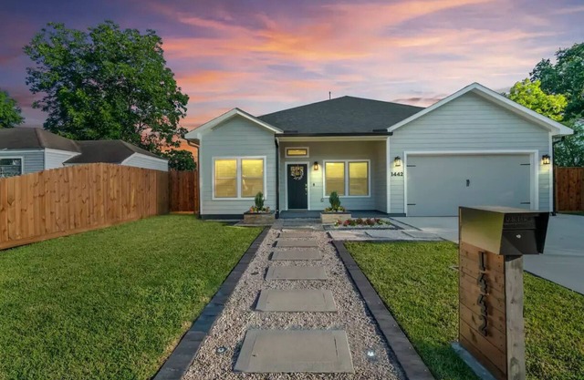Comfortable 3Bd 2.5Bth Beauty Near Houston Hobbynn