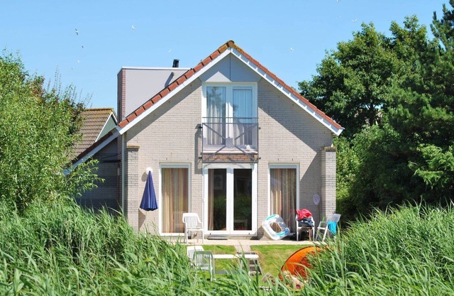 Comfortable 4-person bungalow