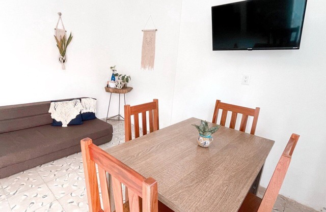 Comfortable and warm apartment, close to the lagoon and downtown. Cocoa by Casa Momo.