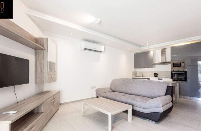 Comfortable central 2BR just off St Julians + WIFI