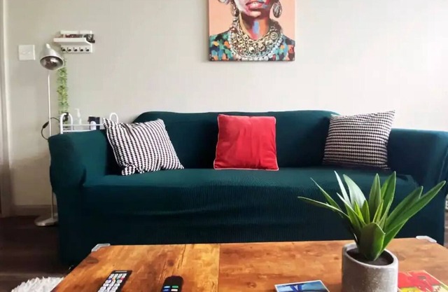 Comfortable Haven Close To Popular Attractions