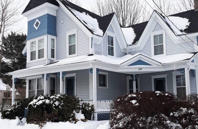 Comfortable holiday home of charm, newly furnished, historically located