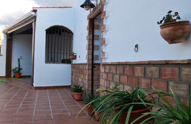 Comfortable house in Guadix with barbecue and parking
