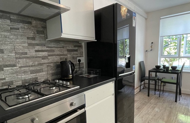 Comfortable one bedroom flat in Orpington