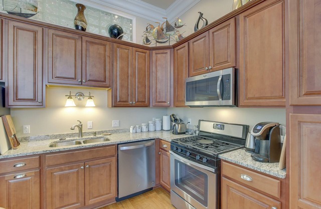 Comfortable Two Rivers Abode Near Sand Beach!