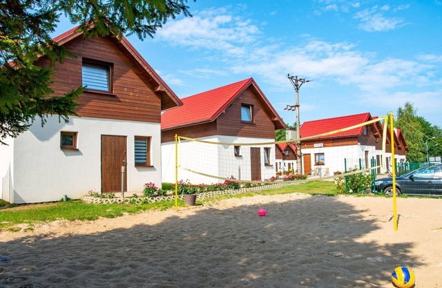 Comfortable, two-story holiday home, summer pool