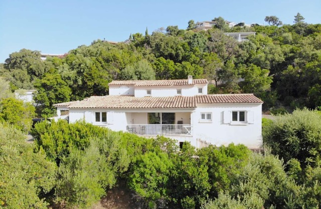 Comfortable villa rental 8-10 people Tarco seaside