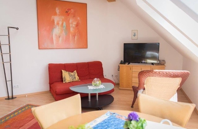 Comfortably furnished maisonette apartment with fully equipped kitchen
