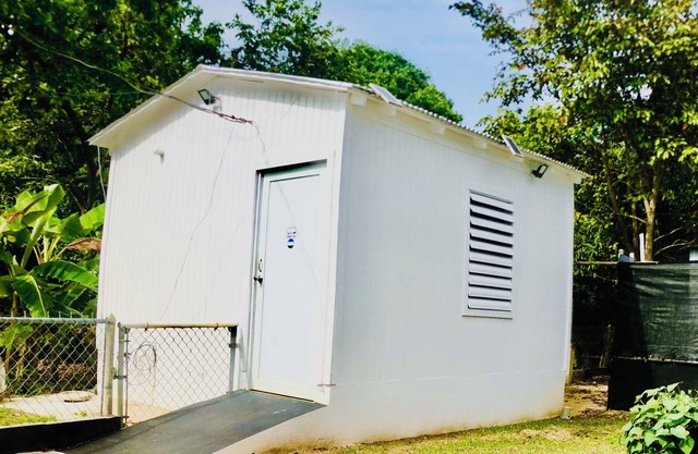 Comfy & cozy studio vacational, 5 mins from the beach crash boat in Aguadilla PR