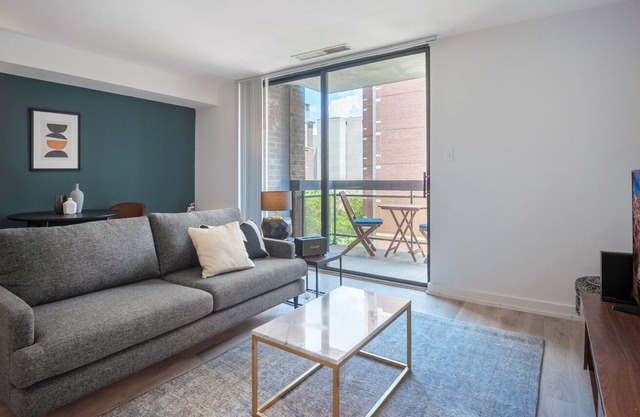 Comfy Foggy Bottom 1BR w/ W/D + Gym near IMF & State Dept, by Blueground