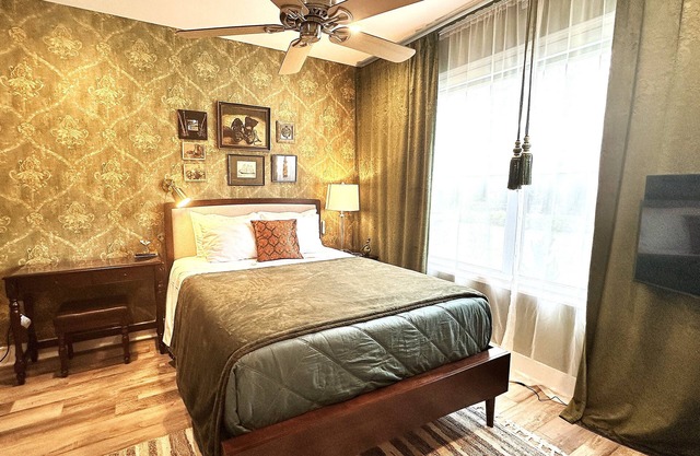 Comfy Private Room/bathroom in Historic District of Summerville