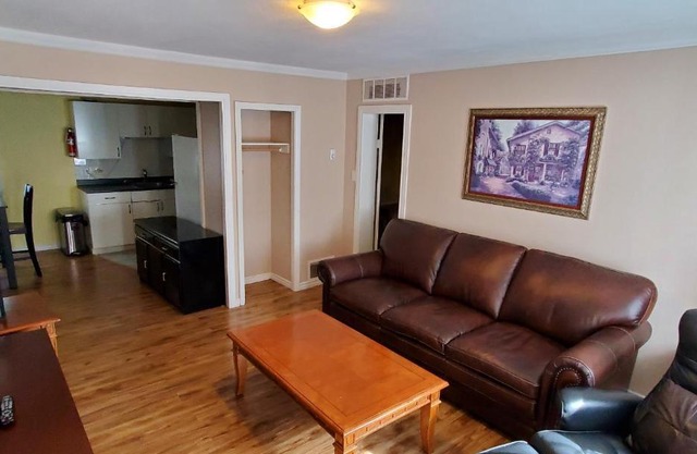 Comox Valley Inn & Suites