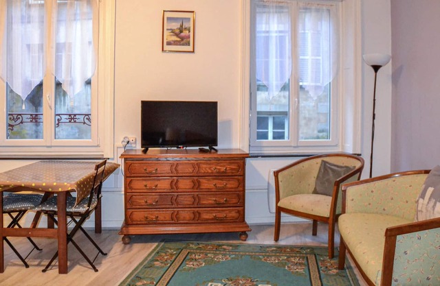 Compact and functional studio apartment in Plombières-les-Bains.