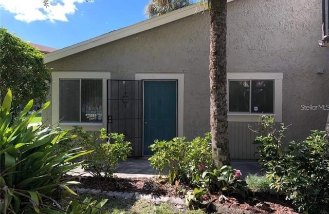 Condo 10 minutes from Tampa Airport