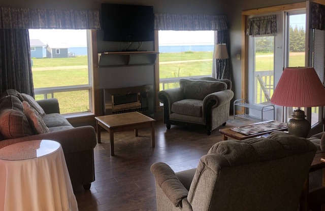Confederation Bridge view Cottage open all year