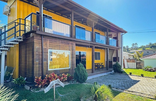 Contêiner Exclusivo - Praia da Gamboa - GAR001