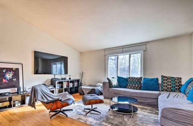 Contemporary House in the Poconos - Monroe Co
