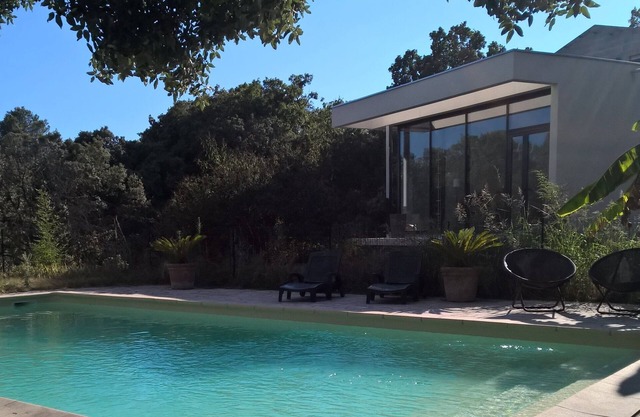 Contemporary villa in a large Mediterranean-type landscape garden