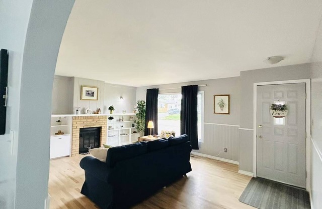 Contractor-friendly, 4Beds, Free Parking & Laundry & BBQ & Patio & Kitchen