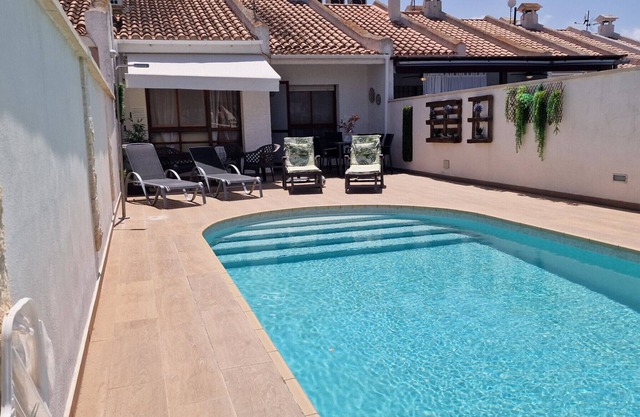 "Conxa"@MARISOL: 350m to the beach, private pool, A/C, WiFi, dog beach