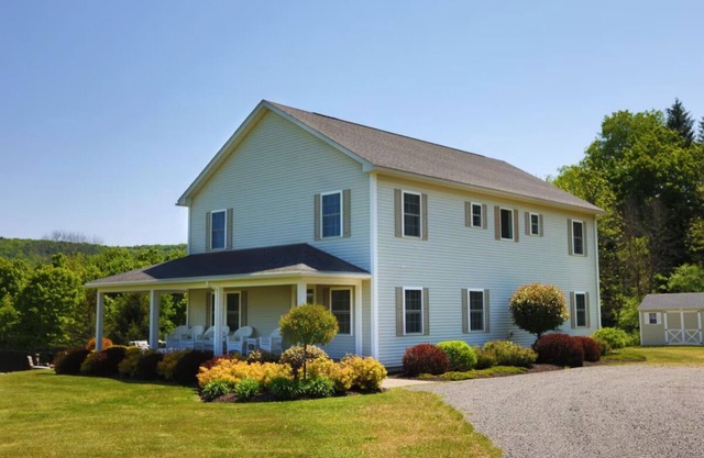Coop Diamonds Sunrise Estates III -Private bathrooms, Heated Pool, 5 miles to DP