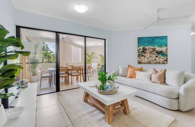 Coral Poolside Resort Living by Cairns Esplanade