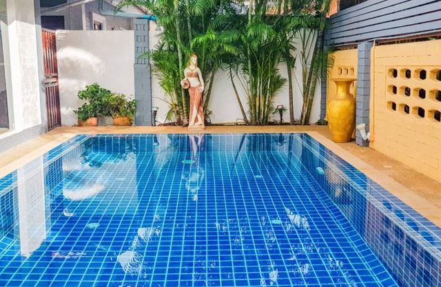 CORNER VILLA - PATTAYA HOLIDAY HOUSE - WALKING STREET