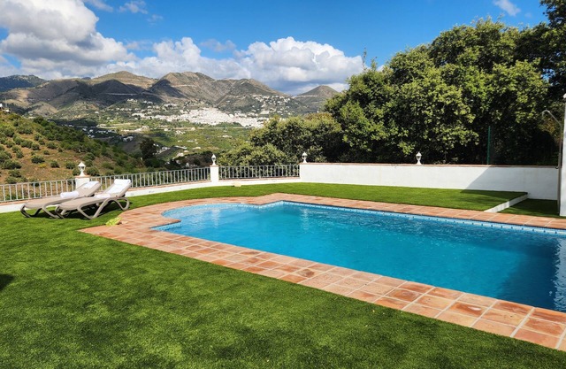 Cortijo Marleen – Peaceful Retreat in Nature with Private Pool