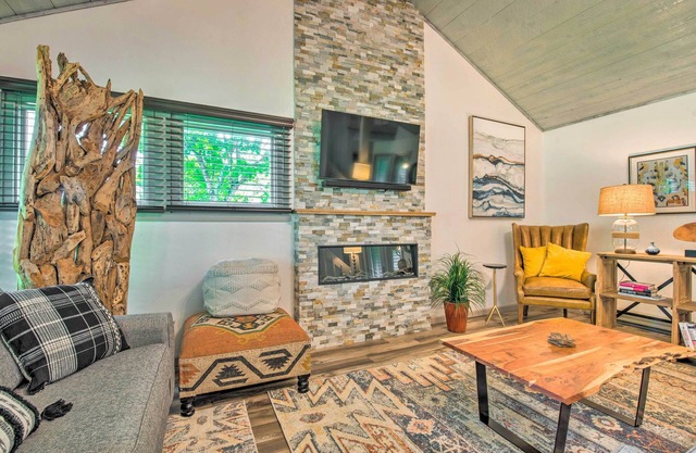 Cortland Abode: 1 Mi to Greek Peak Mountain Resort