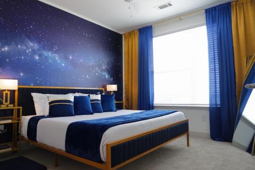 Cosmic Serenity Retreat 1BD Lux King in Southeast Jax