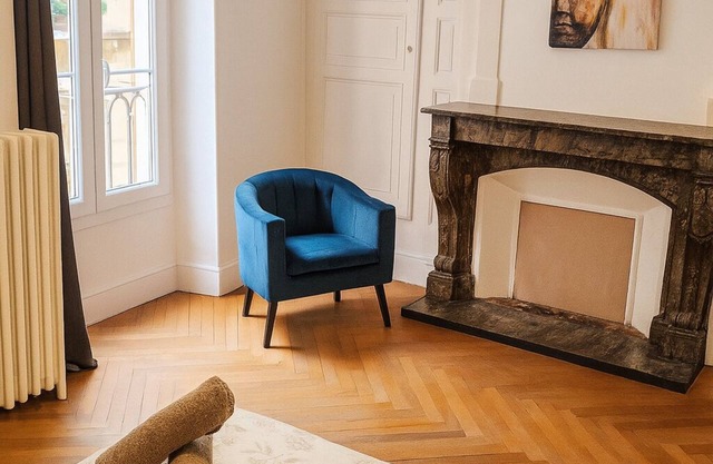 Cosy 5-bedroom townhouse. Close to all shops and hypercentre!