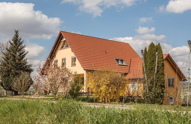 Cosy Apartment "Dachsberg Weitblick" with Shared Garden, Wi-Fi