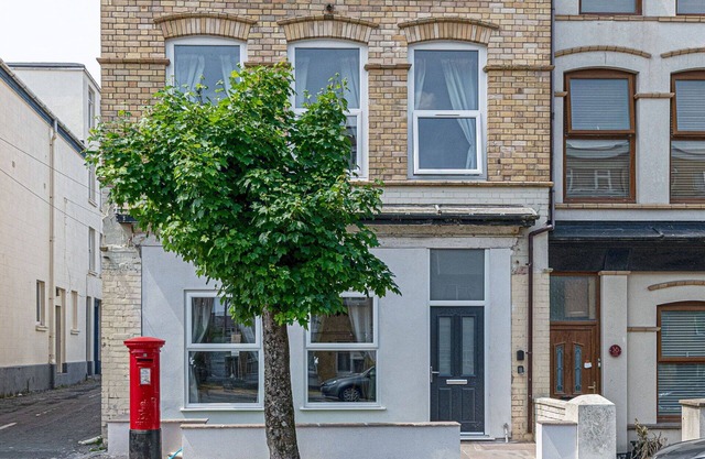 Cosy apartment for 15 guests with WIFI, hot tub, terrace and pets allowed