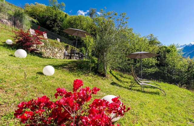 Cosy apartment for 2 guests with WIFI, A/C, TV, terrace and parking