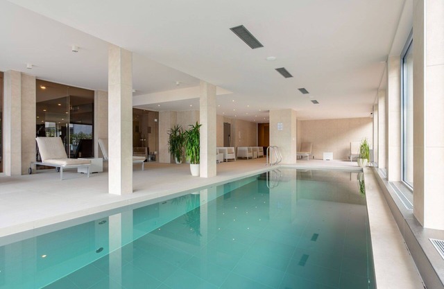 Cosy apartment for 4 guests with WIFI, hot tub, pool, A/C, TV, balcony, panoramic view and parking