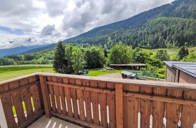 Cosy apartment for 4 people with WIFI, TV, patio and pets allowed
